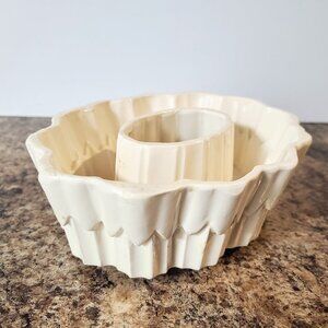 Vintage 1950s Shelley Jelly Mold, Ceramic Gelatin Mold Bundt Style Hollow Center